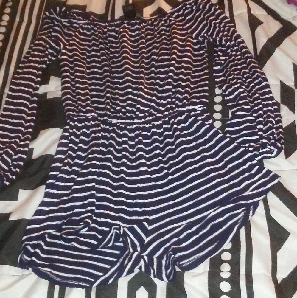 Junior's long sleeve romper